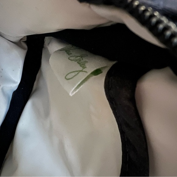 VERA BRADLEY Classic Navy Microfiber Travel Medicine Cosmetic Case Quilted - Picture 12 of 13